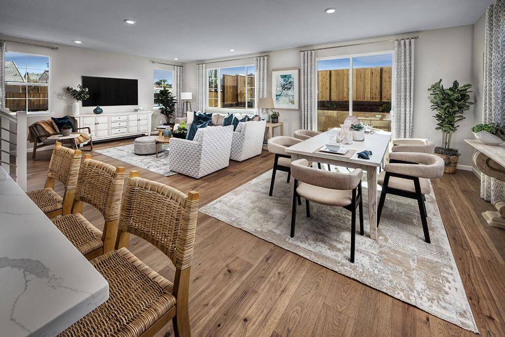 Hollister, CA 95023,2200 Gladiola DR