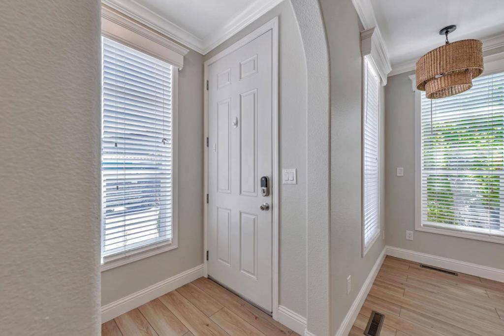 Sunnyvale, CA 94089,1085 Tasman DR