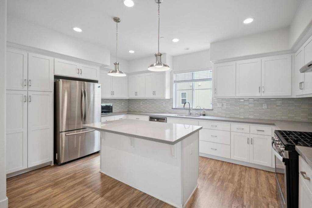 Newark, CA 94560,37607 Cape Cod RD