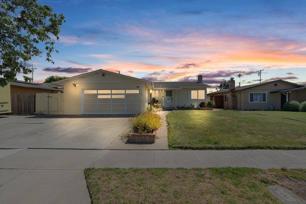 Salinas, CA 93906,582 E Alvin DR