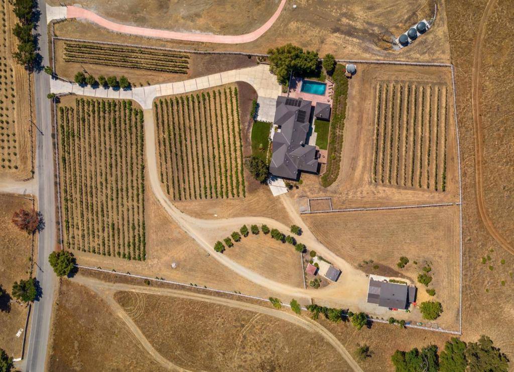Hollister, CA 95023,741 Riverside RD