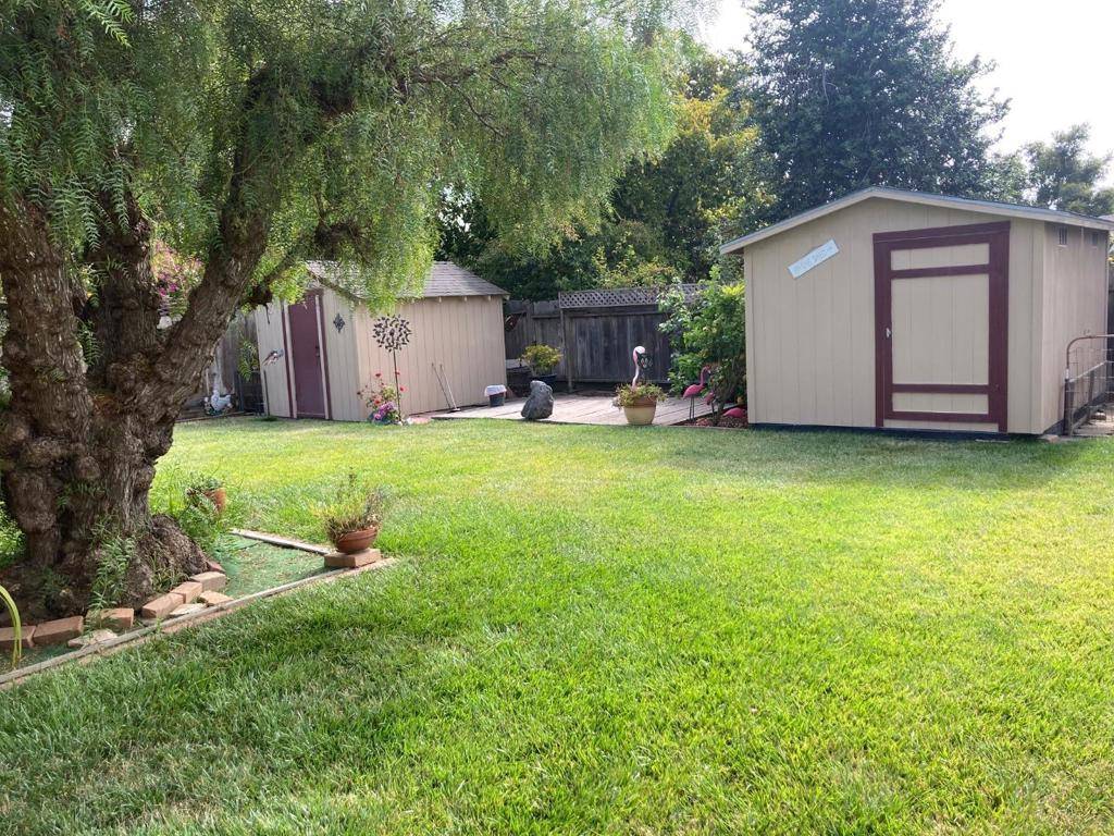 Salinas, CA 93906,225 Loma DR
