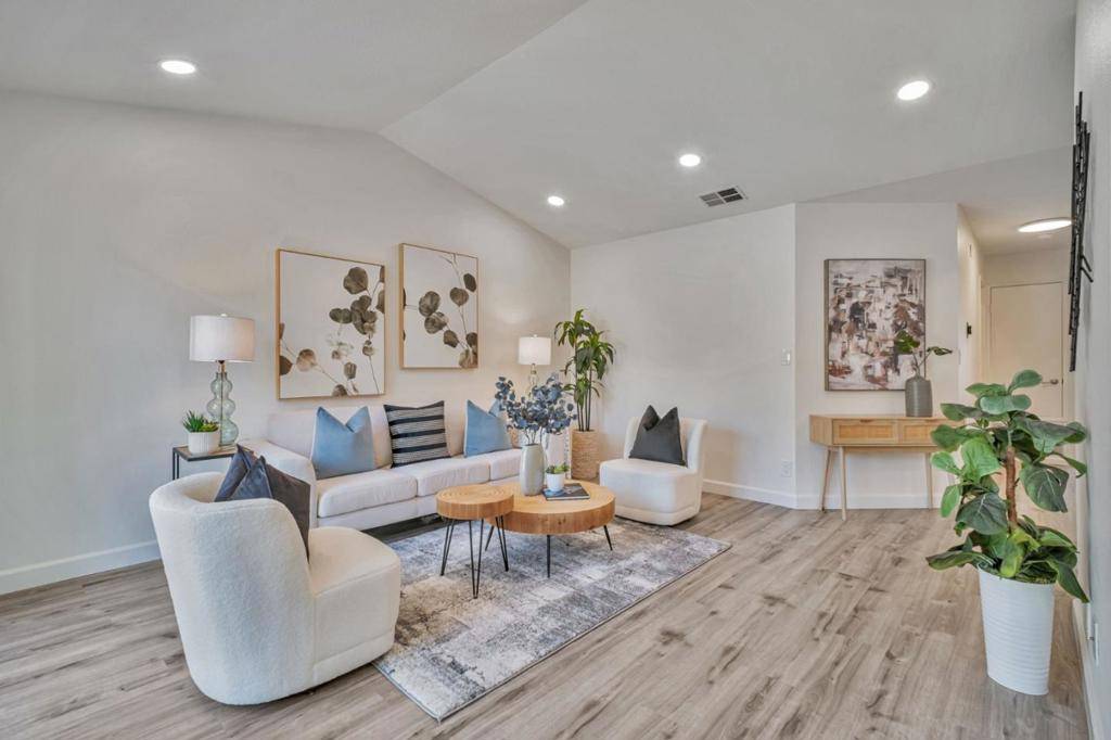 Union City, CA 94587,3011 Risdon DR #8