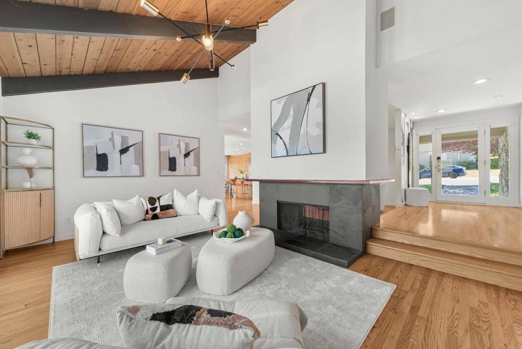 Los Altos, CA 94024,1405 Cedar PL