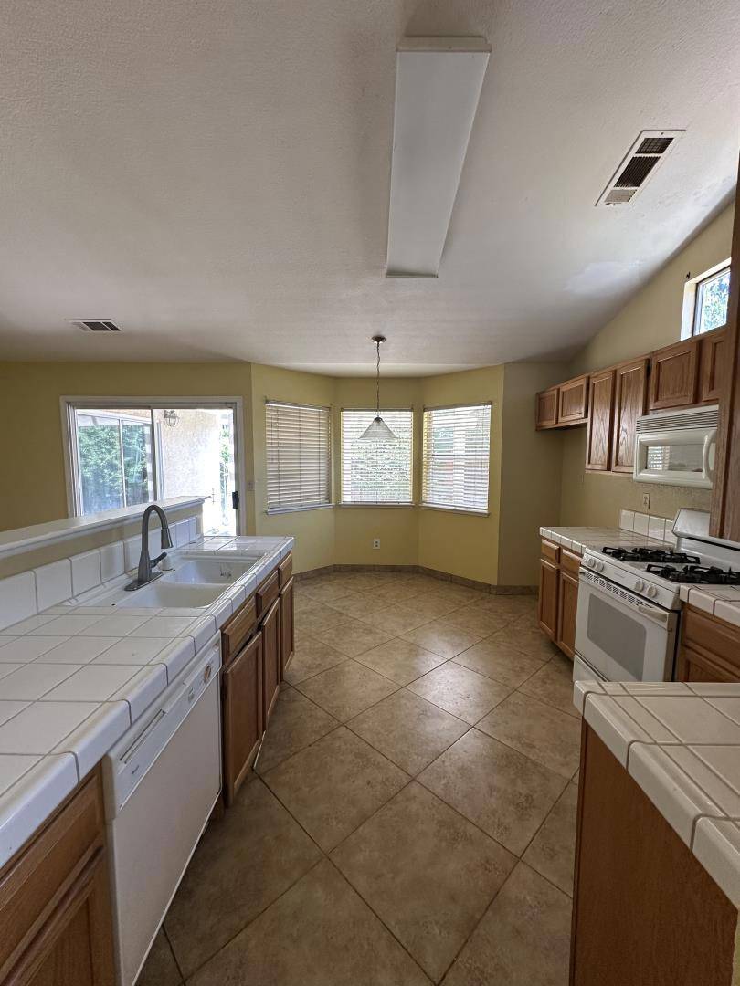 Stockton, CA 95206,1805 Nisperos ST