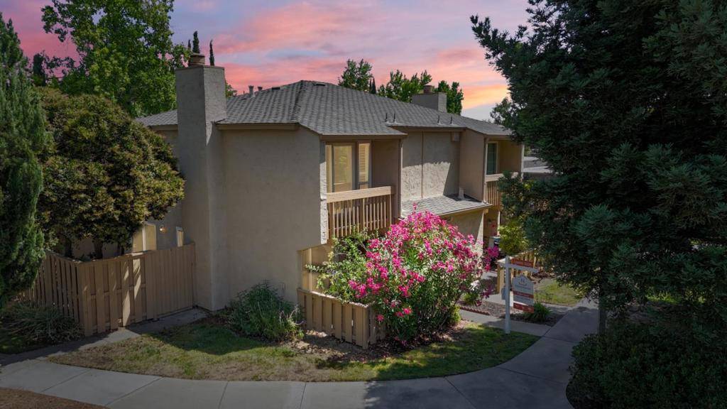 Sunnyvale, CA 94087,125 Connemara WAY #98