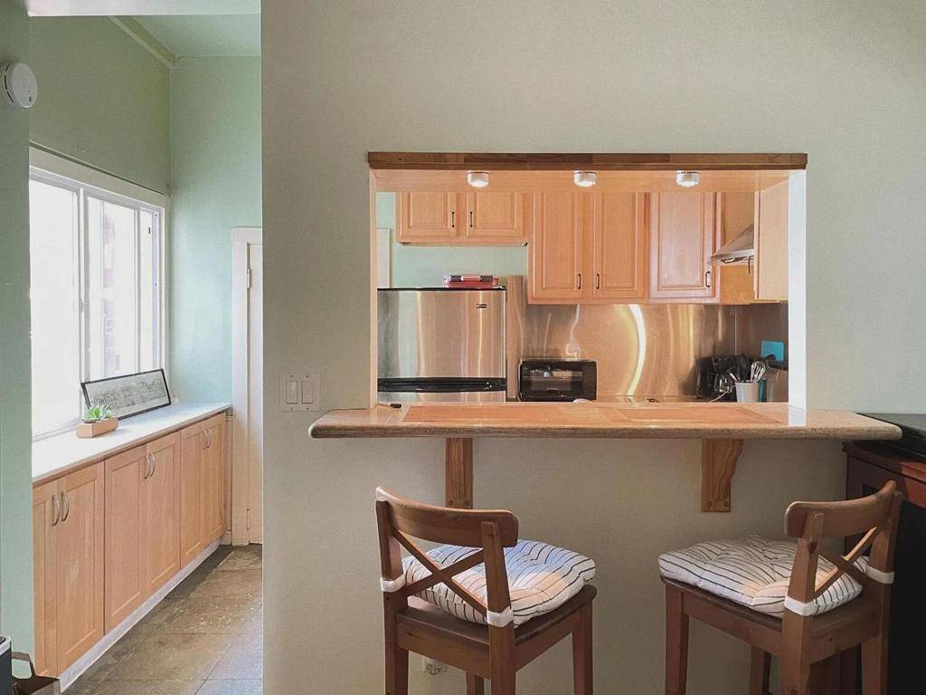 San Francisco, CA 94109,168170 Bernard ST