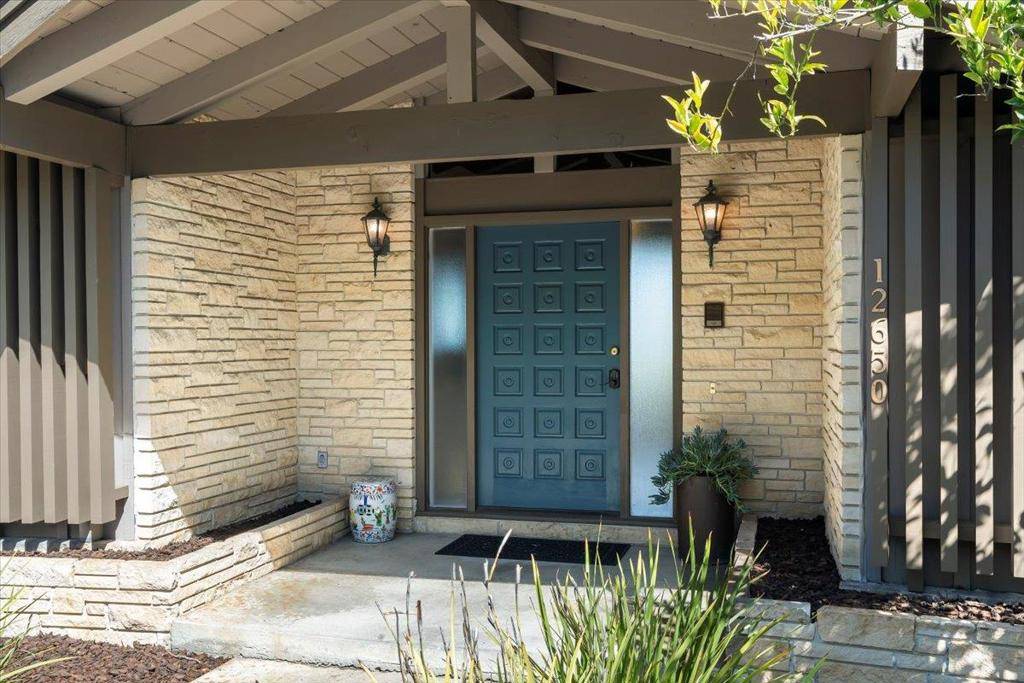 Los Altos Hills, CA 94022,12650 Viscaino CT