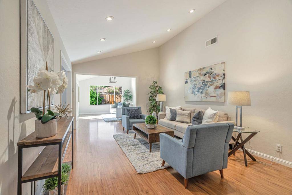 San Jose, CA 95123,903 Furlong DR