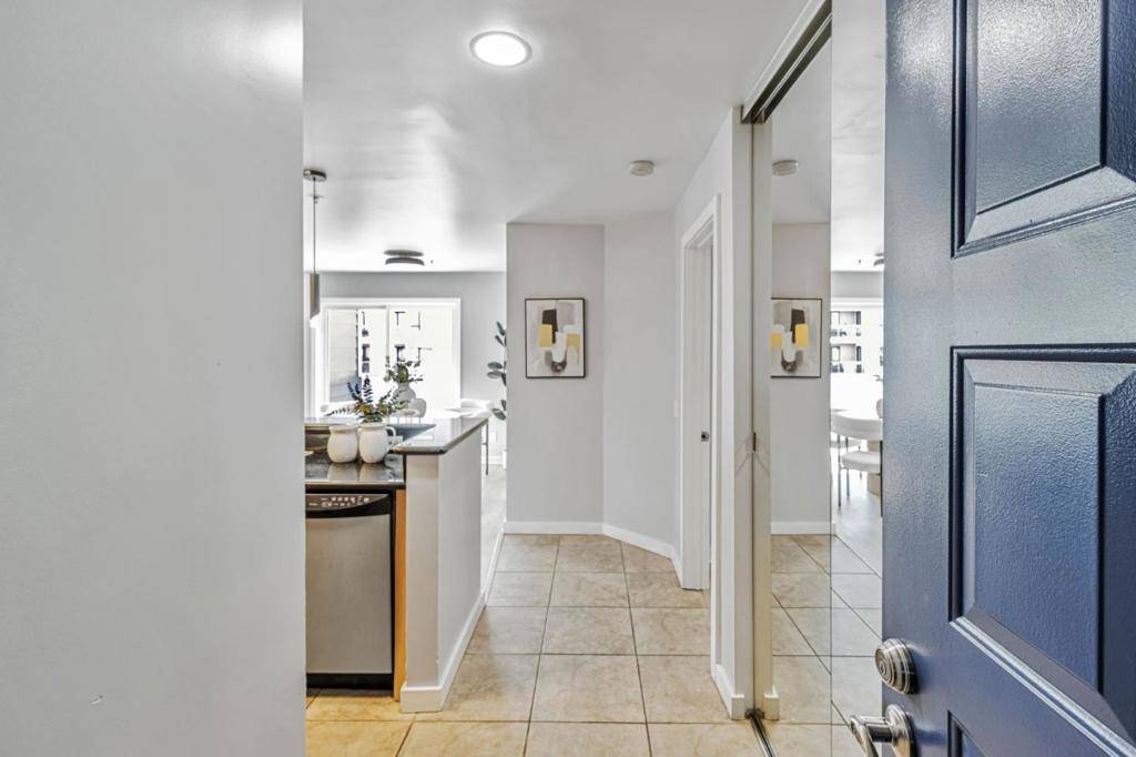 Emeryville, CA 94608,6400 Christie AVE #5408