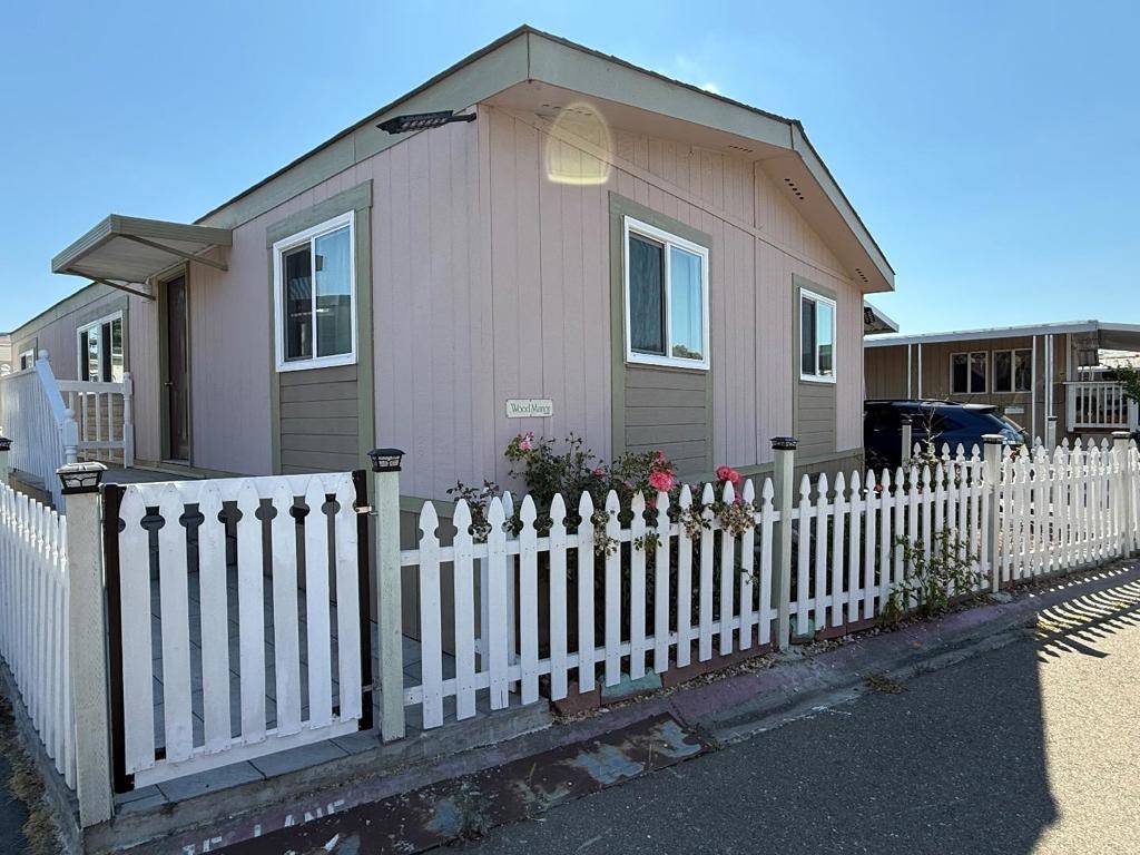 Hayward, CA 94544,28816 Jupiter ST