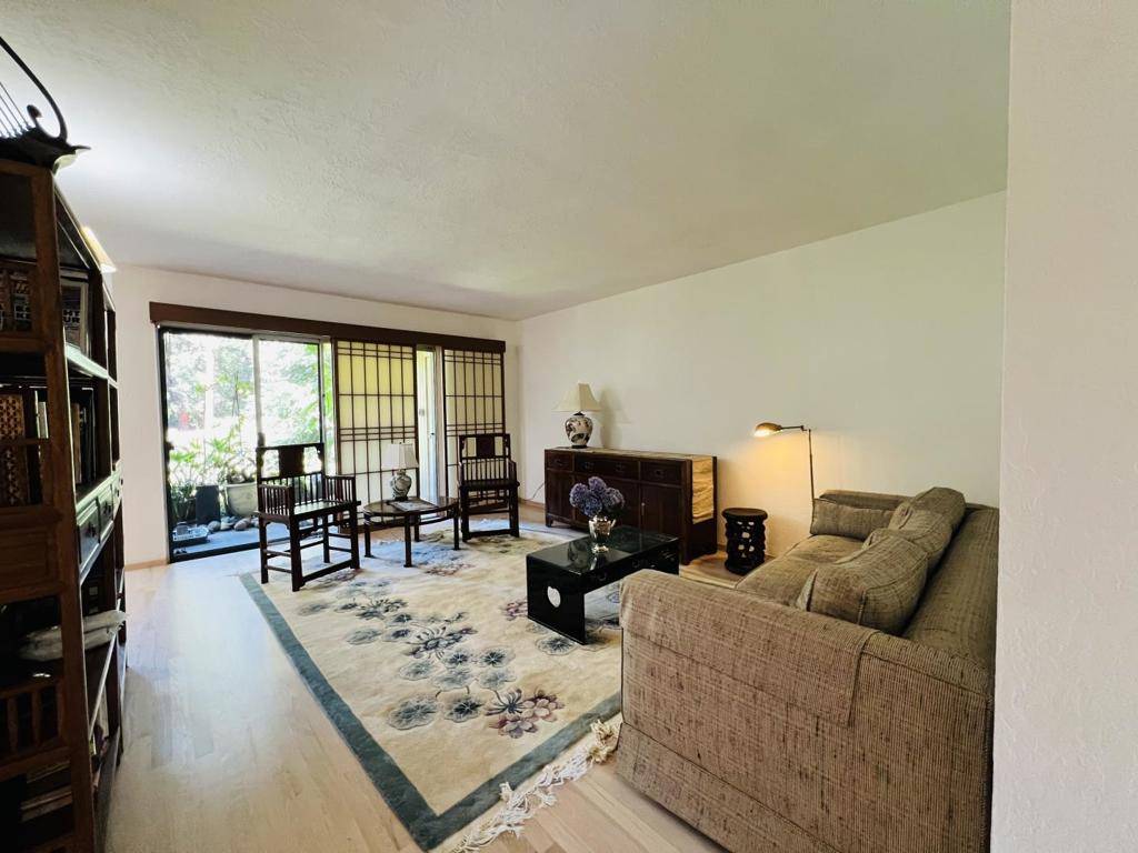 Mountain View, CA 94043,505 Cypress Point DR #137