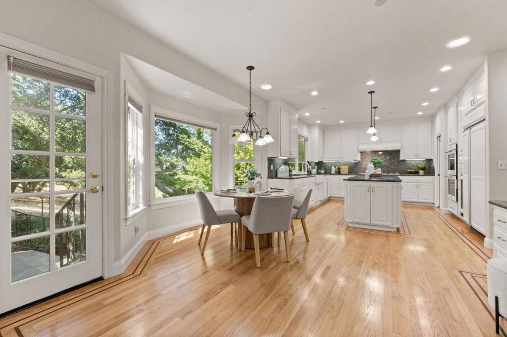 Gilroy, CA 95020,1925 Mantelli DR