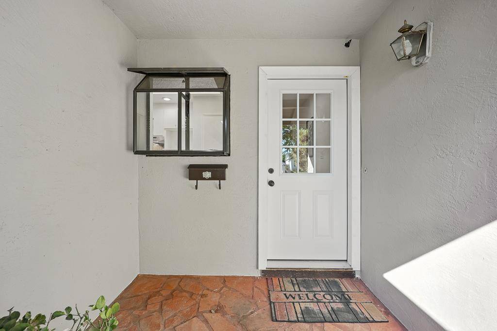 Union City, CA 94587,32461 Darlene WAY