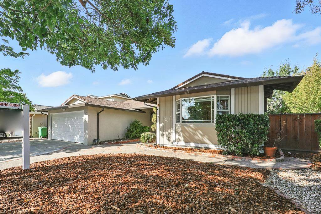 Union City, CA 94587,32461 Darlene WAY