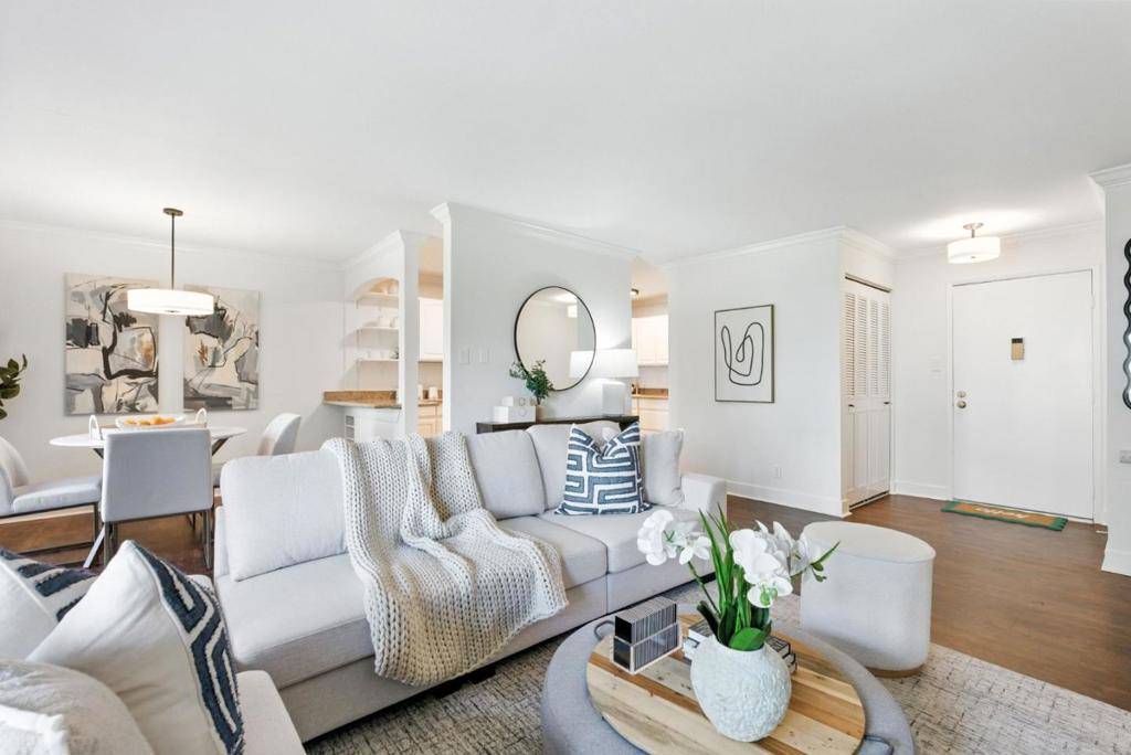 Foster City, CA 94404,1061 Beach Park BLVD #103