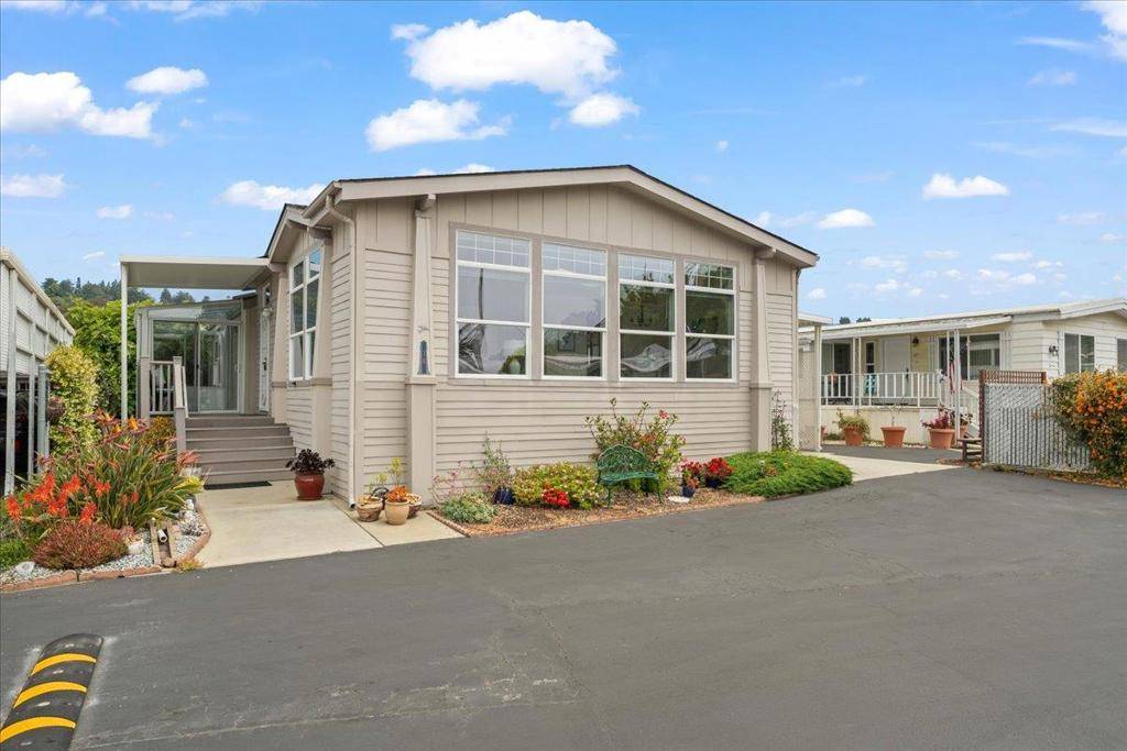 Aptos, CA 95003,16 Primrose ST