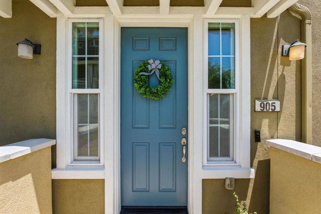 Redwood City, CA 94063,636 Fan Tail WAY #905