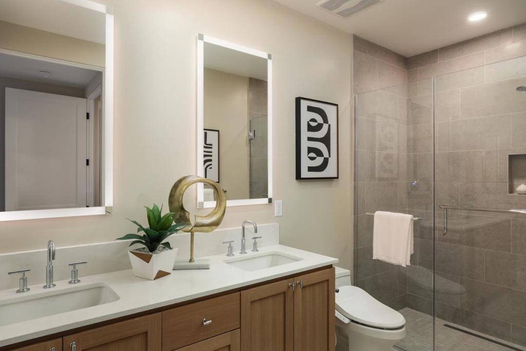 Los Altos, CA 94022,389 First ST #31