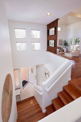 CA 94065,808 Lakeshore DR