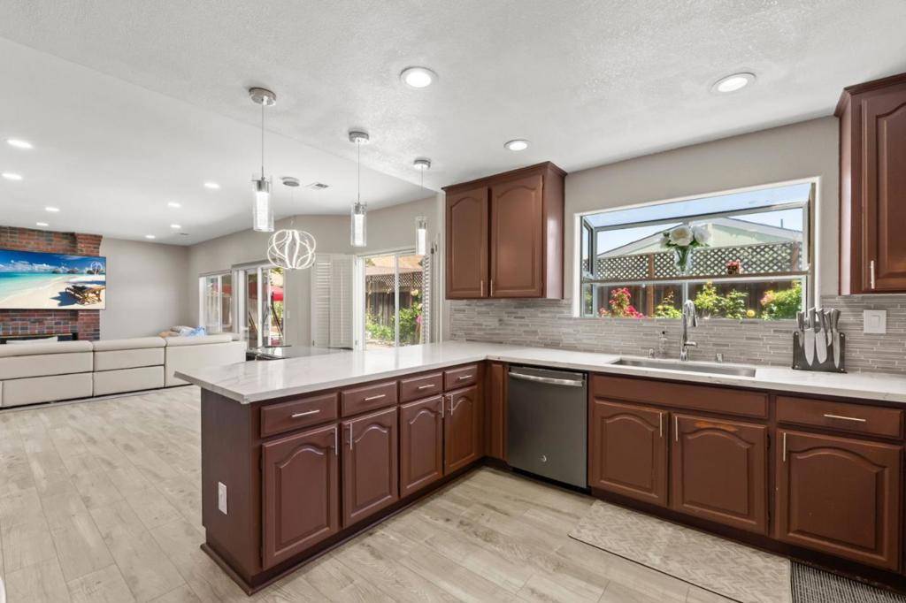 Fremont, CA 94536,38173 Canyon Oaks CT