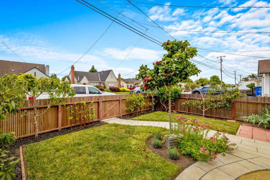 Salinas, CA 93901,255 Katherine AVE