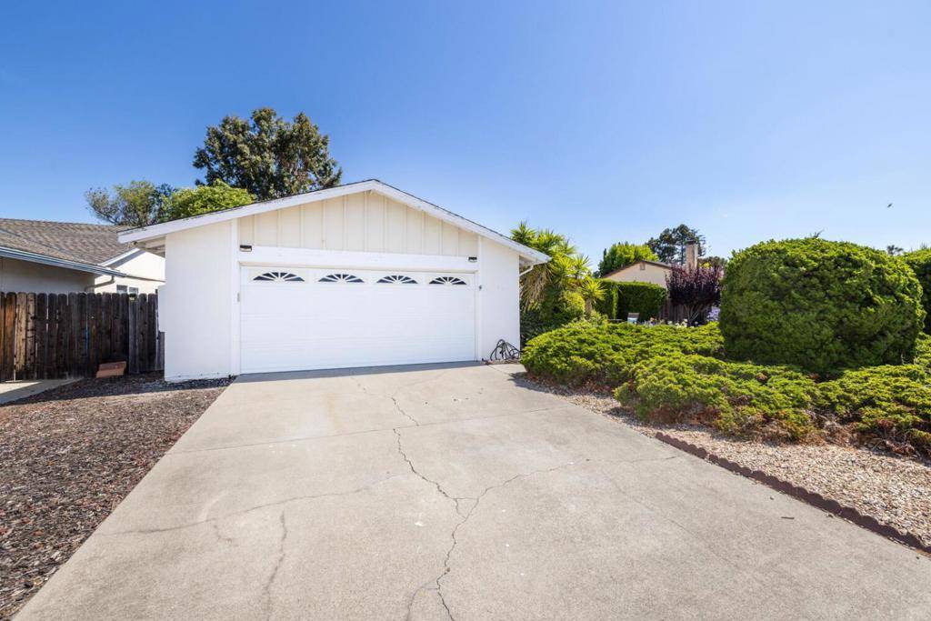 Foster City, CA 94404,327 Chesapeake AVE