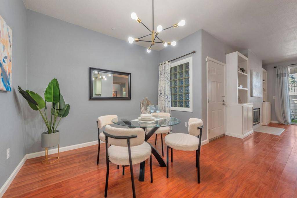 601 Arcadia TER #103 Sunnyvale, CA 94085