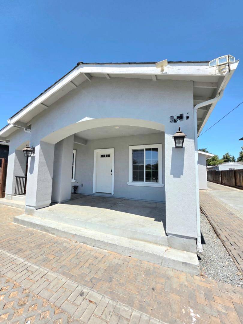 San Jose, CA 95127,3405 E Hills DR