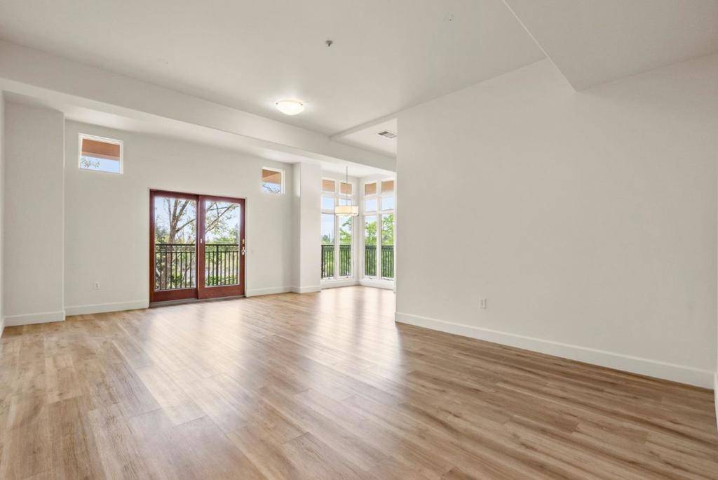 Palo Alto, CA 94306,200 Sheridan #304