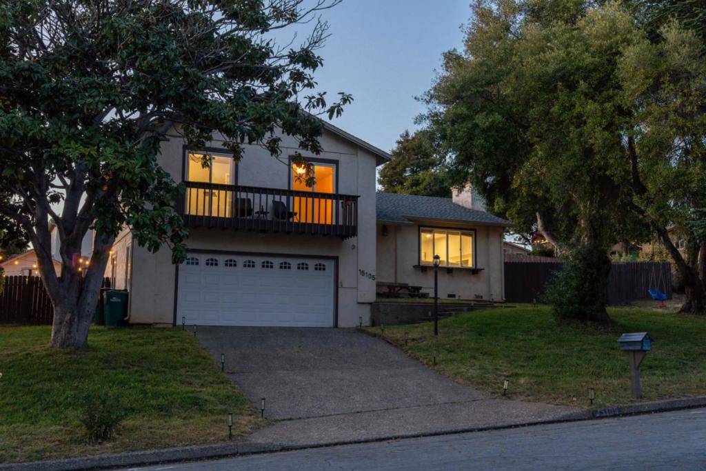 Salinas, CA 93907,15105 Charter Oak BLVD