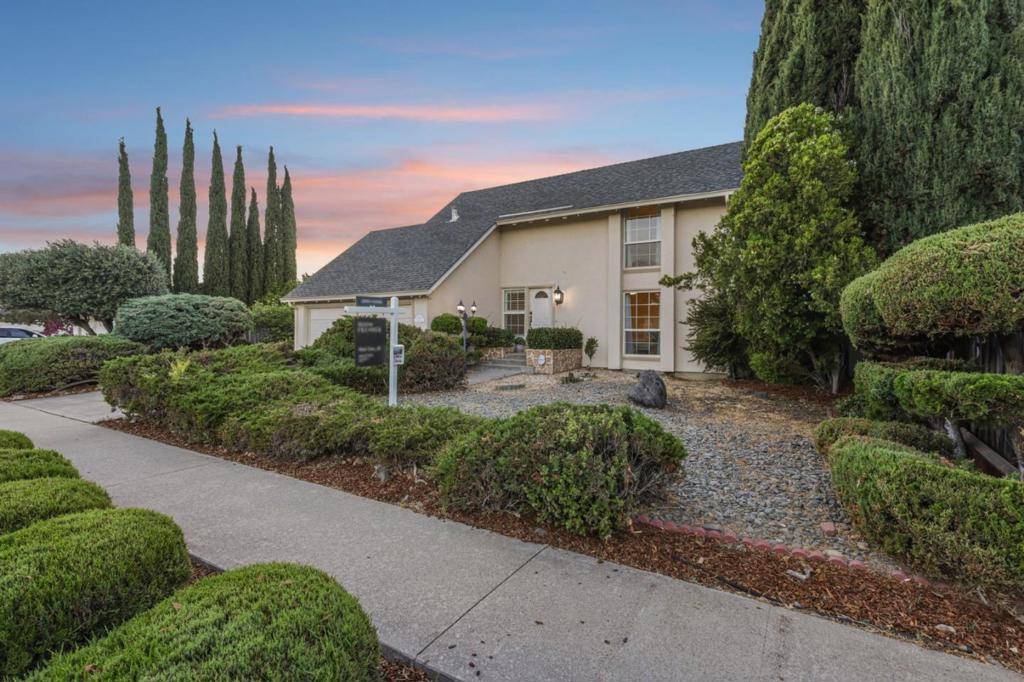 San Jose, CA 95132,3043 Crater LN