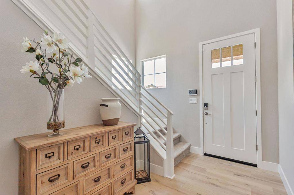 Hollister, CA 95023,1133 Coyote Peak WAY