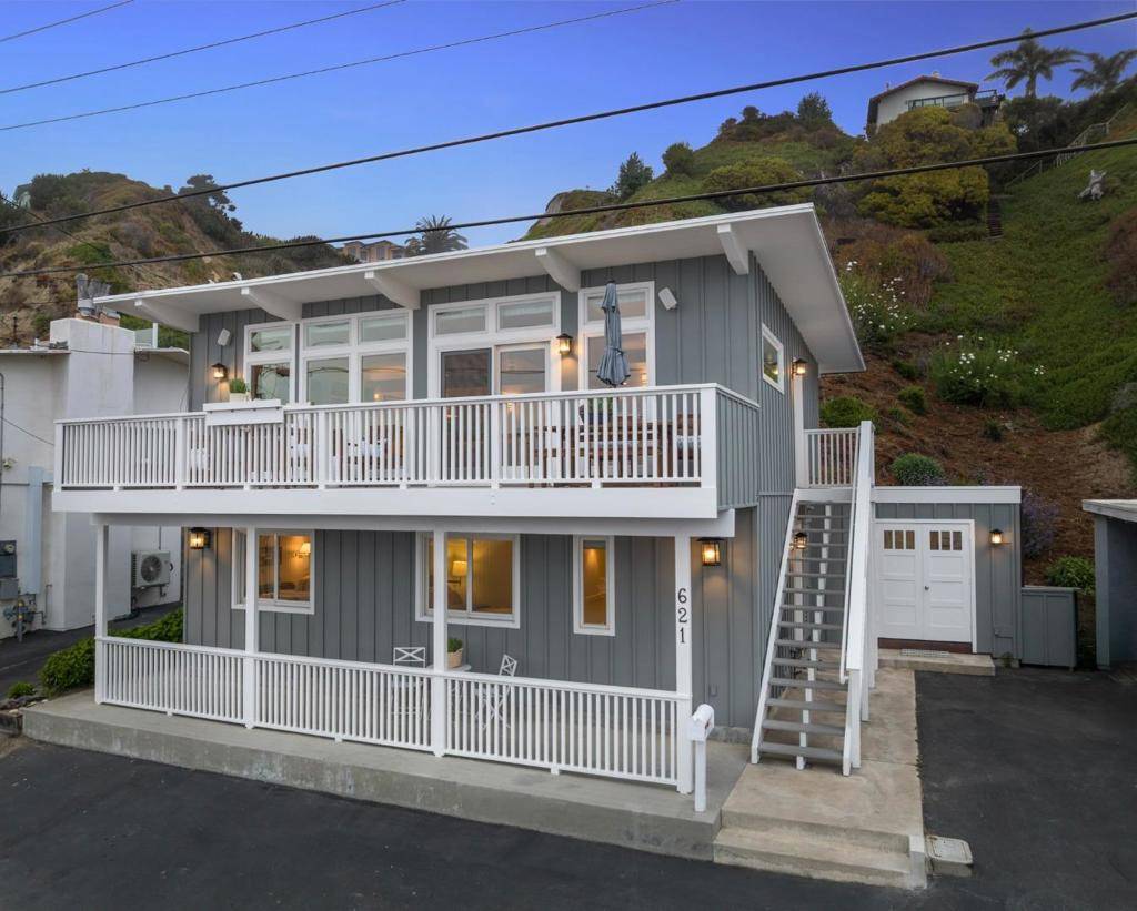 Aptos, CA 95003,621 Beach DR