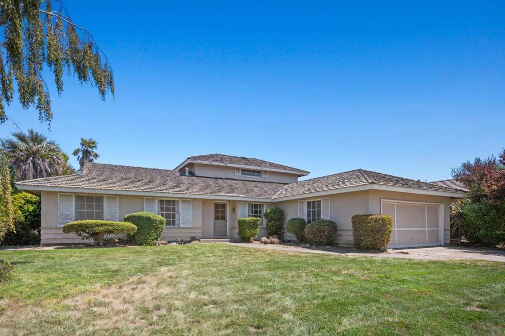 Salinas, CA 93908,22709 Picador DR