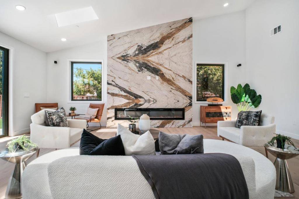 Sunnyvale, CA 94085,239 Eureka CT