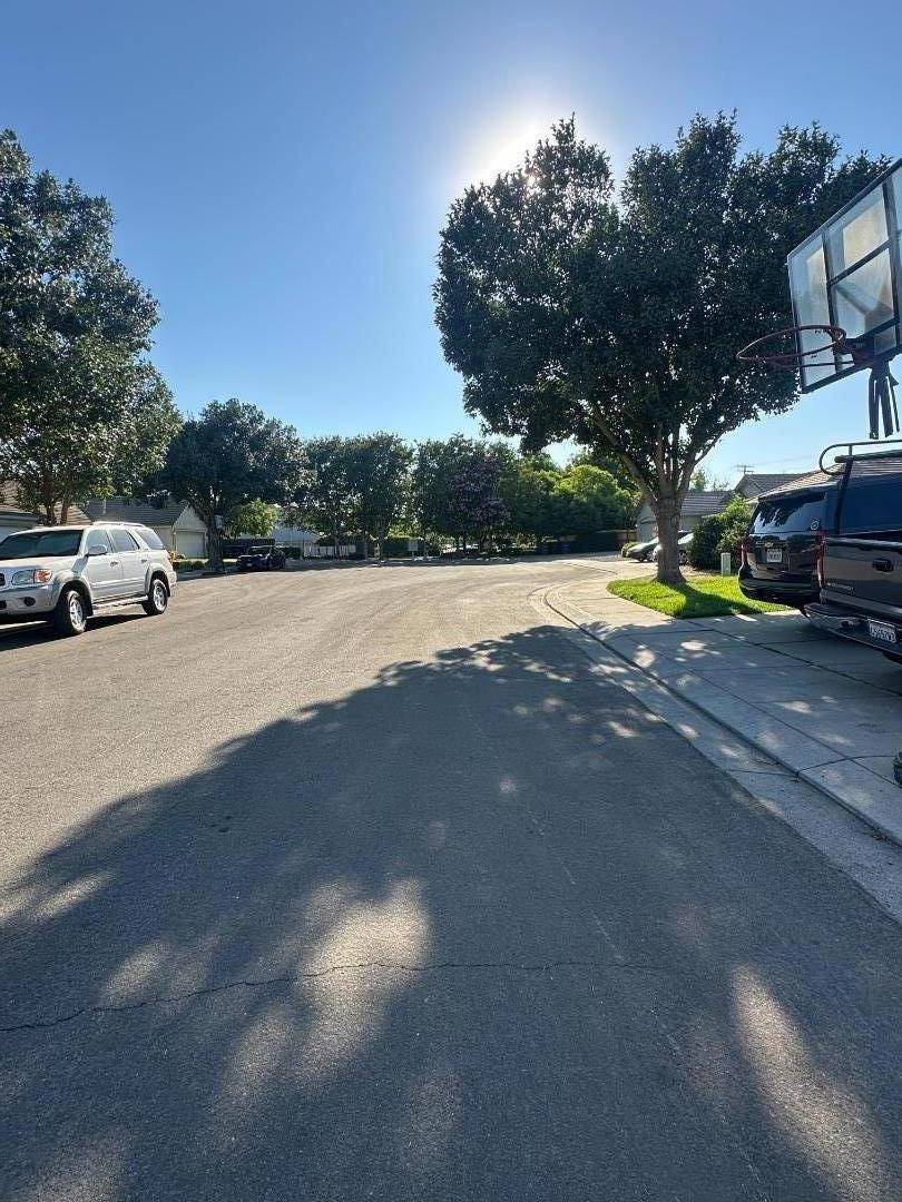 Modesto, CA 95355,2613 Medinah CT