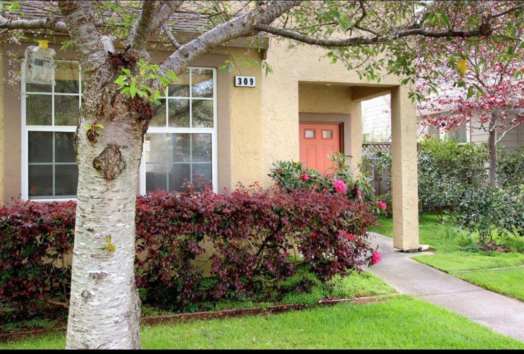 Santa Cruz, CA 95060,309 Village CIR