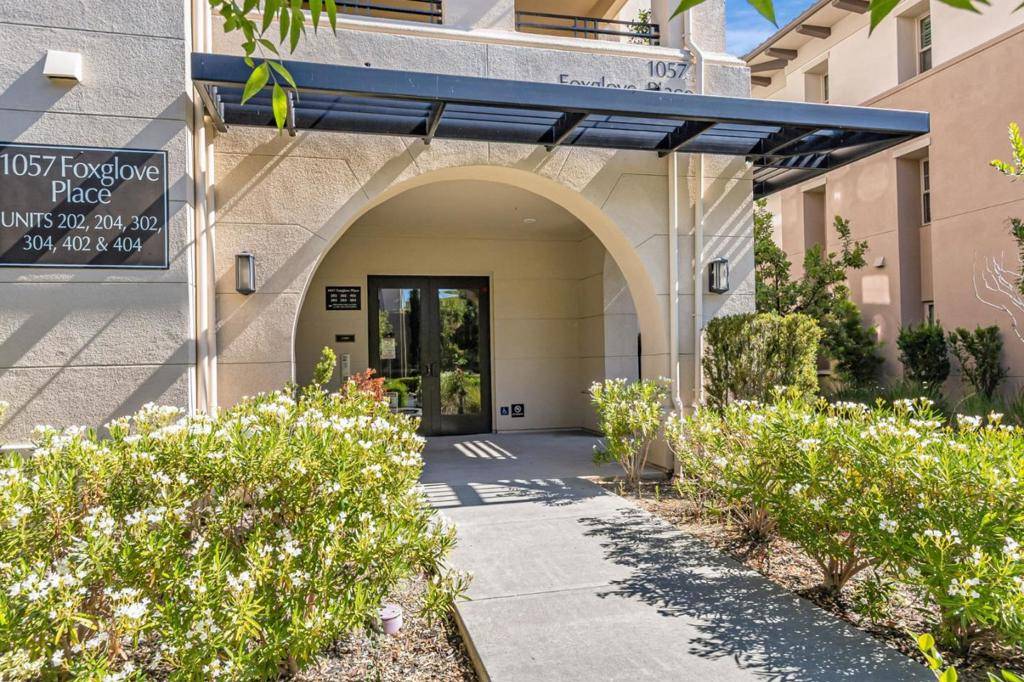 San Jose, CA 95131,1057 Foxglove PL #202