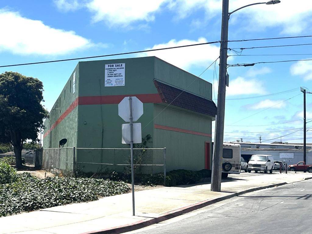 Salinas, CA 93901,206 Market WAY