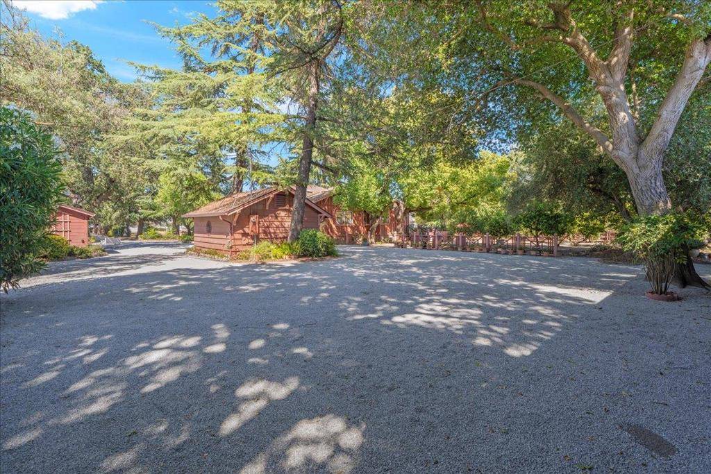 San Martin, CA 95046,14325 Monterey RD