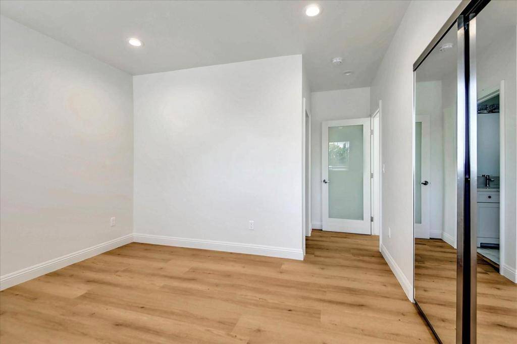 Los Angeles, CA 90064,2205 Camden AVE