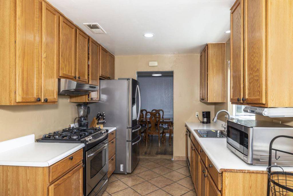 Hayward, CA 94544,27906 Thackeray AVE