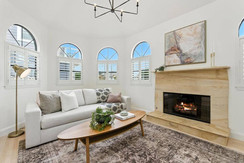 Half Moon Bay, CA 94019,71 Alameda AVE