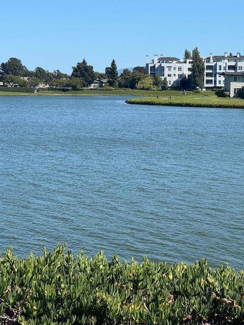 San Mateo, CA 94404,2307 Vista Del Mar