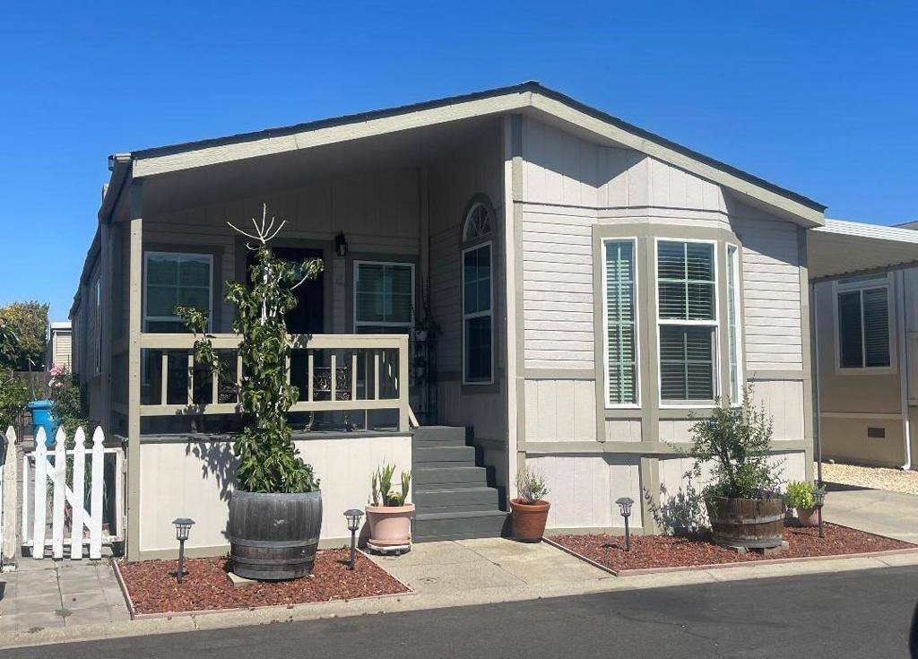 Gilroy, CA 95020,500 W 10th ST