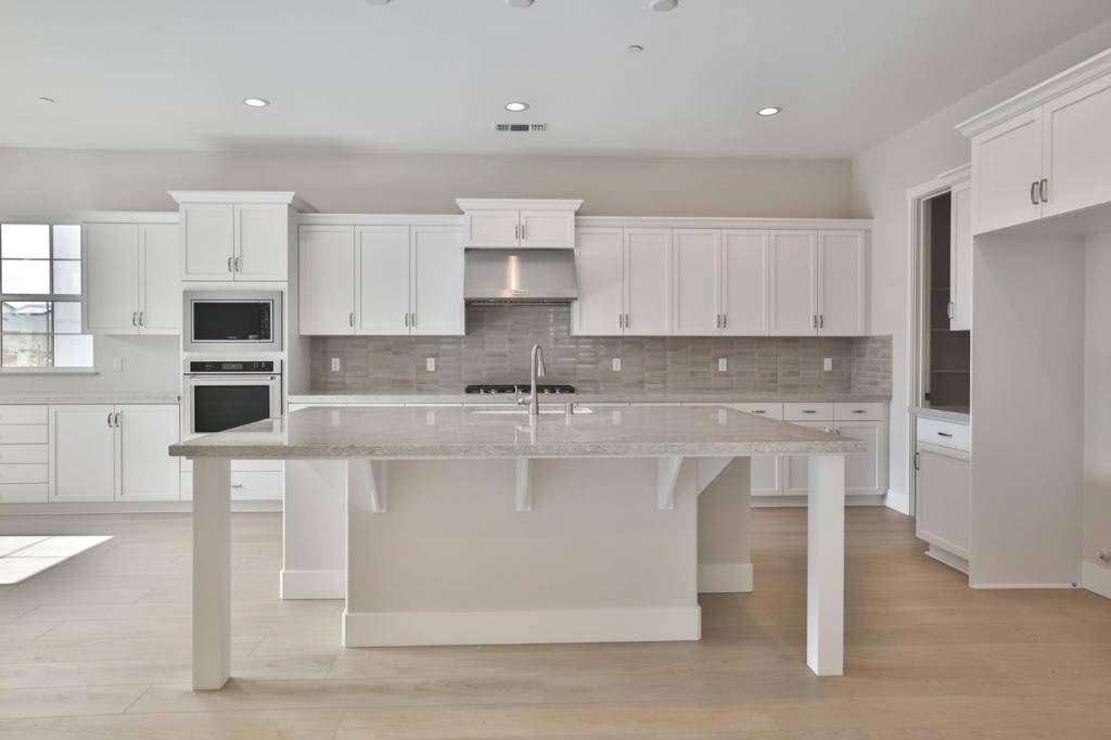 Marina, CA 93933,591 Santa Lucia Way