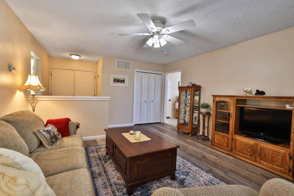San Jose, CA 95119,6484 Cebu CT