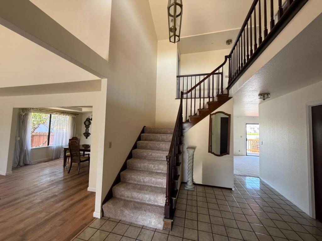 Foster City, CA 94404,159 Port Royal AVE