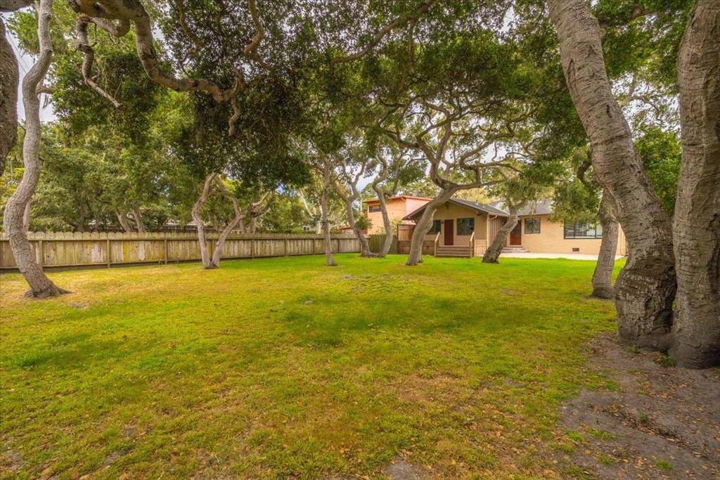 Pacific Grove, CA 93950,712 Sunset DR
